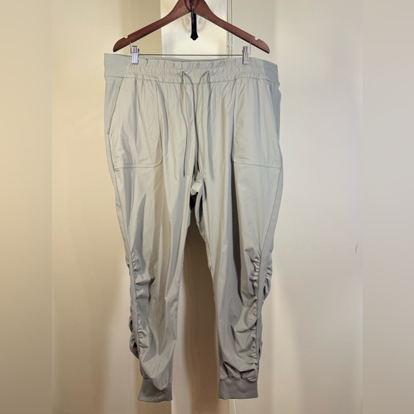 NWOT Lululemon Beyond the Studio Jogger Light Sage - Picture 6 of 12
